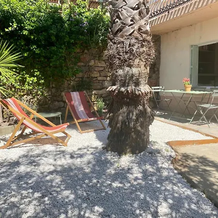 Le Palmier - Perfectly Located Cosy With Private Garden Apartmán *