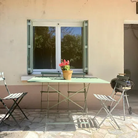 Le Palmier - Perfectly Located Cosy With Private Garden Apartmán