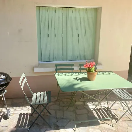 Le Palmier - Perfectly Located Cosy With Private Garden