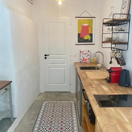 Le Palmier - Perfectly Located Cosy With Private Garden