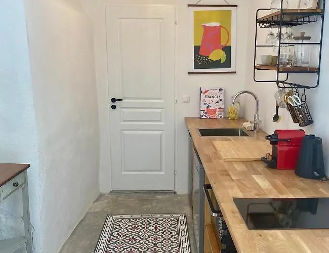 Le Palmier - Perfectly Located Cosy With Private Garden
